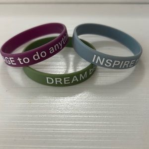 3 motivational bracelets !